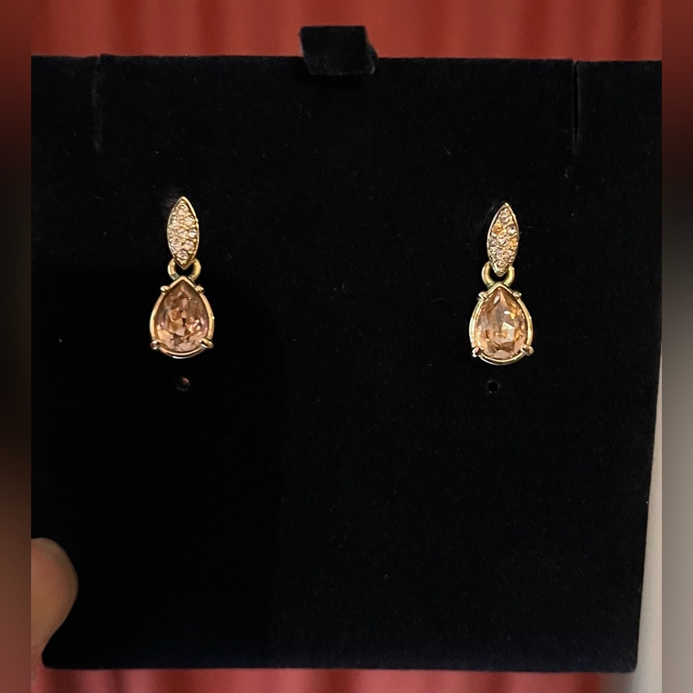 Vintage Retired Swarovski Elegant vintage rose and clear crystal Earrings. - Picture 1 of 3